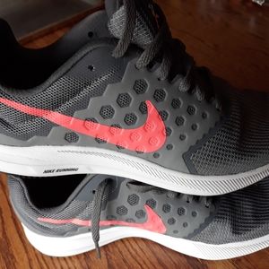 Sneakers (NIKE DOWNSHIFTER 7)
